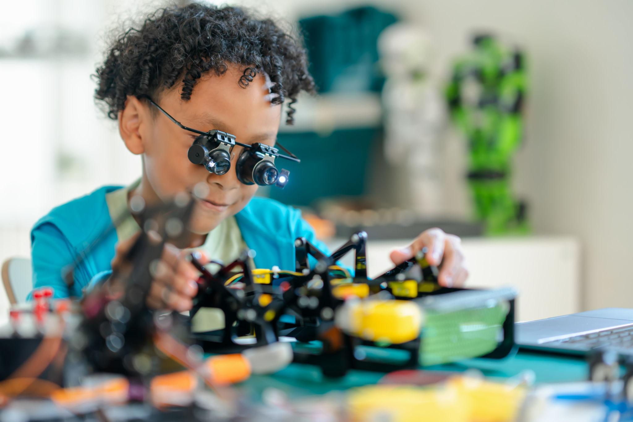 Autobot – Basic Robotics Course (Age 10+)