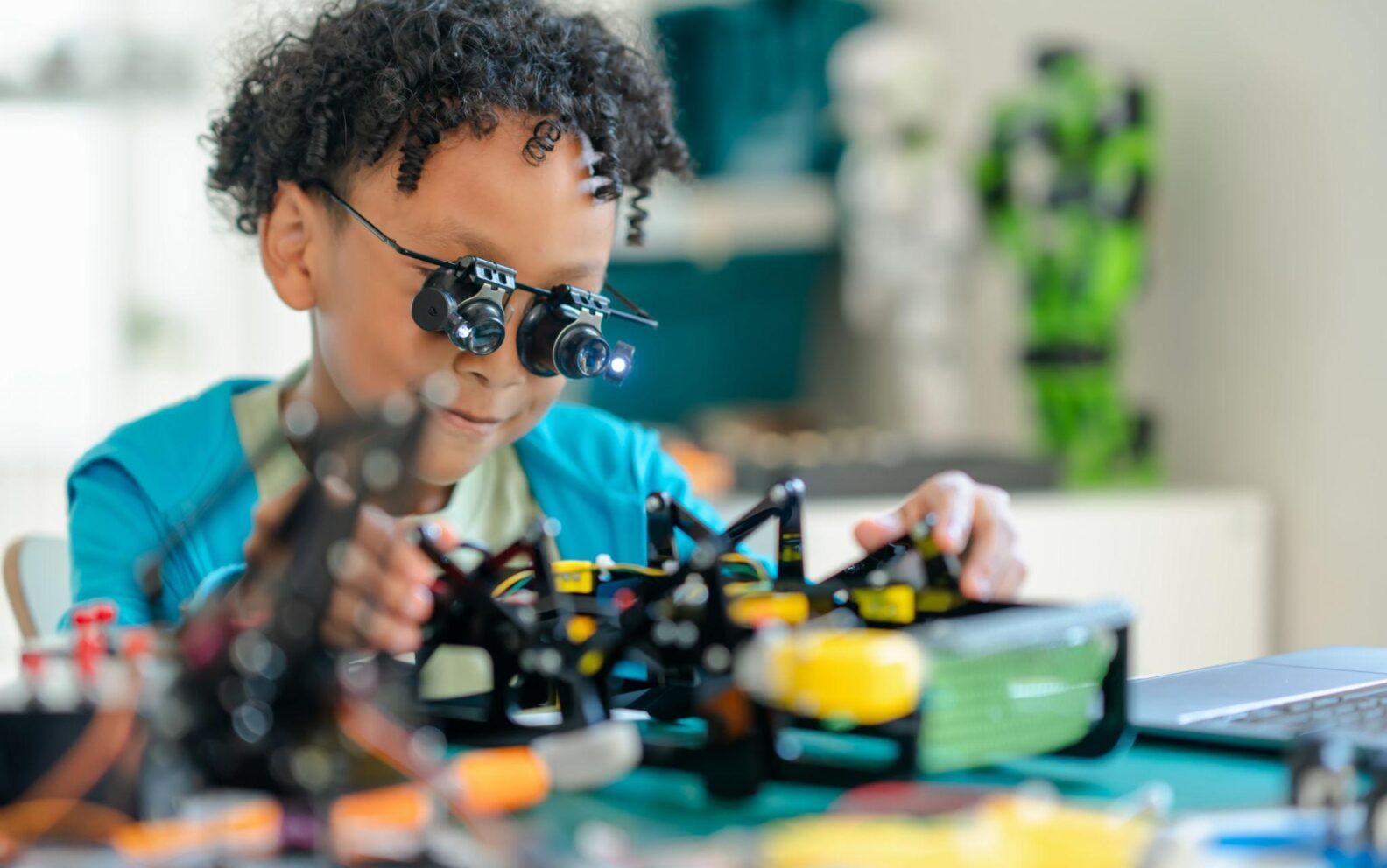 Autobot – Basic Robotics Course (Age 10+)